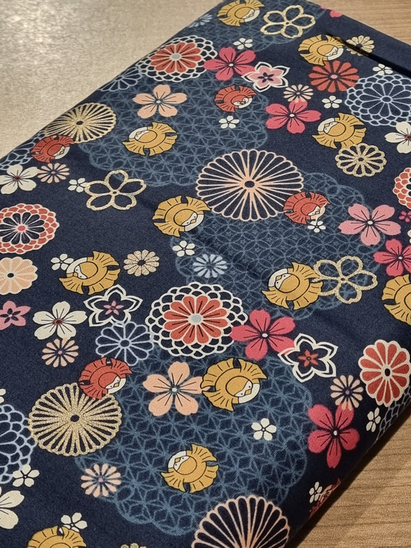 Tissu japonais "Suzume" sur fond bleu (prix pour 10cm)