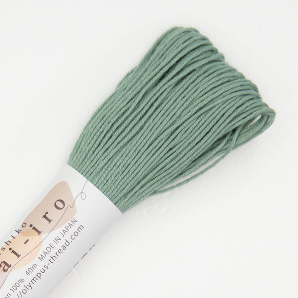 Fil sashiko awa iro / pastel Green tea A8 de marque Olympus - 40m (prix à la pièce)