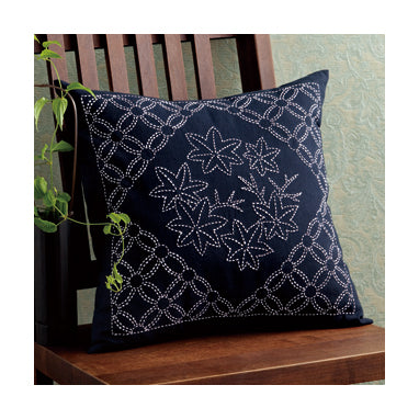 Kit coussin "momiji" à broder en sashiko (prix pour le kit complet)