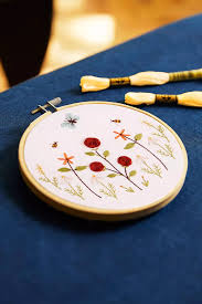 Kit broderie classiques - Fleurs du jardin par Aurora Mendenez (prix pour l'ensemble)